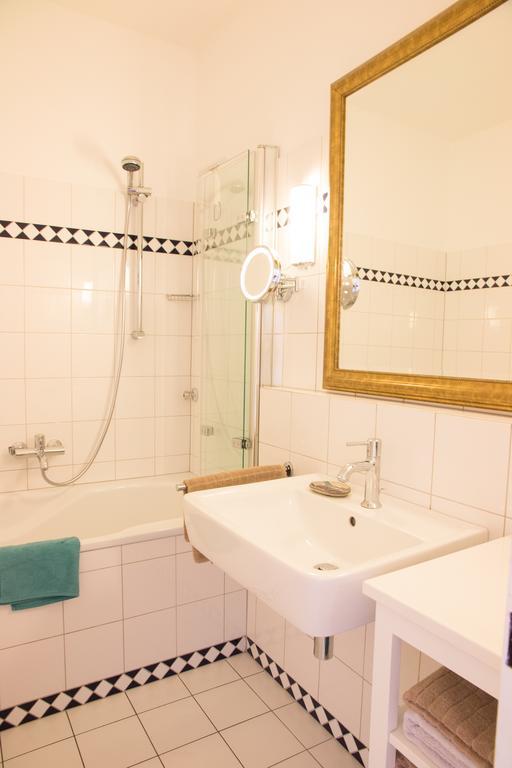Apartment Medienhafen 46 Sqm Dusseldorf Ngoại thất bức ảnh
